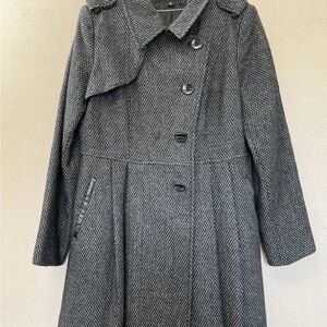 Women’s Via Spiga Designer Black and Gray Sparkle Textured Coat